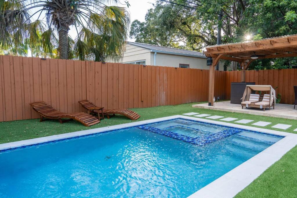 Вилла Luxury Retreat 3B ,2Ba Pool , Coral Gables Center Майами Экстерьер фото