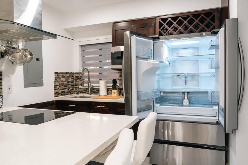 Вилла Luxury Retreat 3B ,2Ba Pool , Coral Gables Center Майами Экстерьер фото