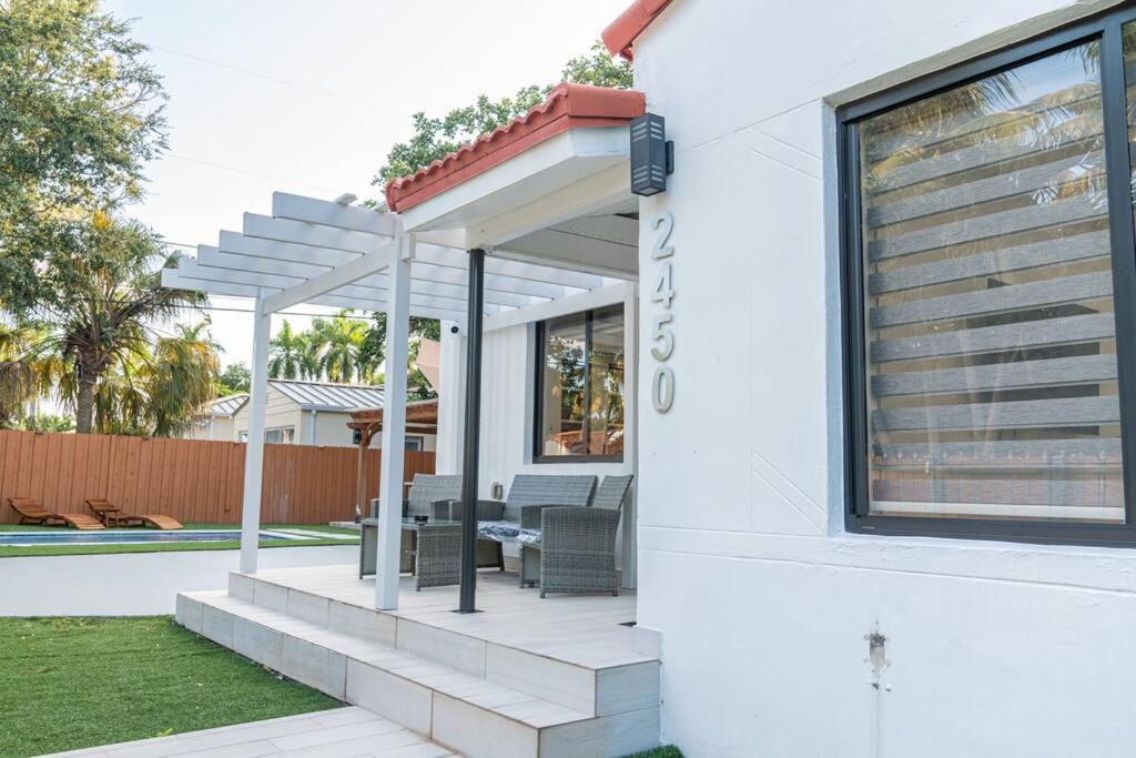 Вилла Luxury Retreat 3B ,2Ba Pool , Coral Gables Center Майами Экстерьер фото
