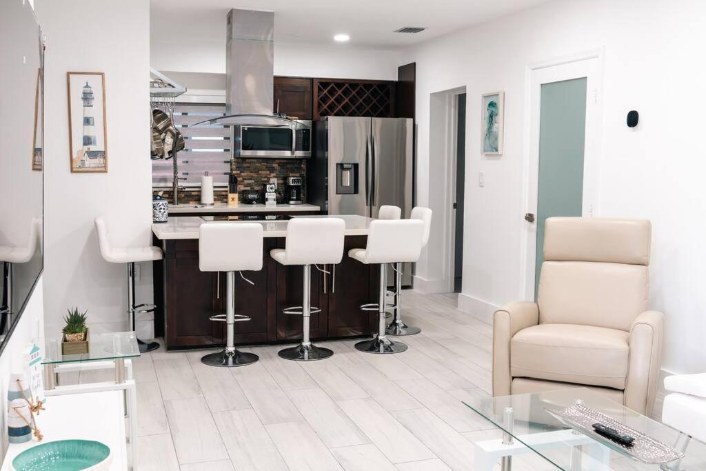 Вилла Luxury Retreat 3B ,2Ba Pool , Coral Gables Center Майами Экстерьер фото