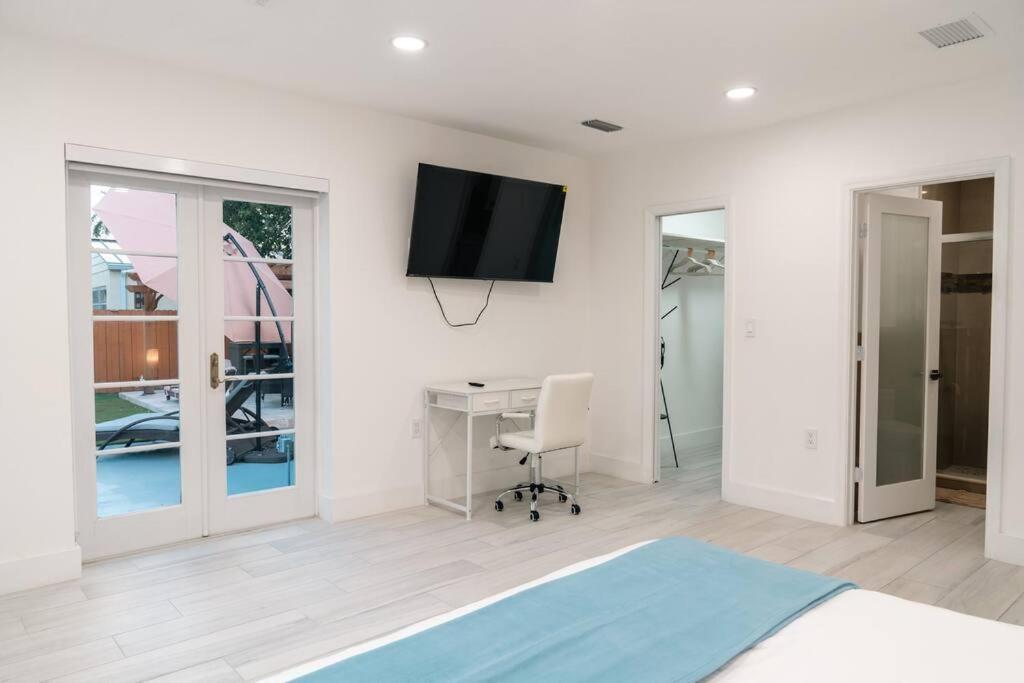 Вилла Luxury Retreat 3B ,2Ba Pool , Coral Gables Center Майами Экстерьер фото